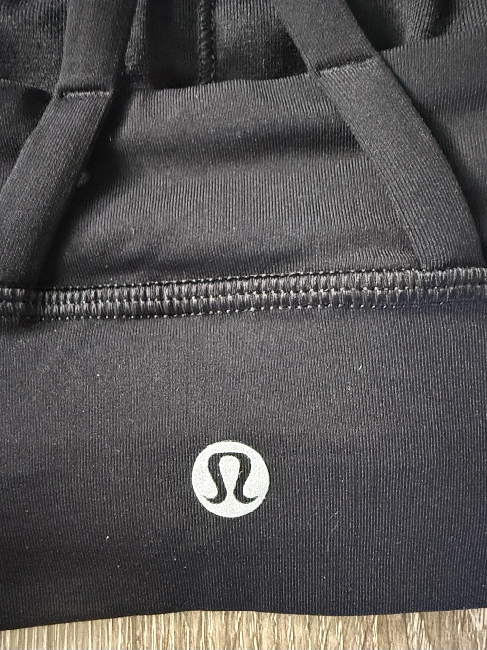 Lululemon Energy Bra Luxtreme Medium Support Strappy Sports Bra Black, size 10